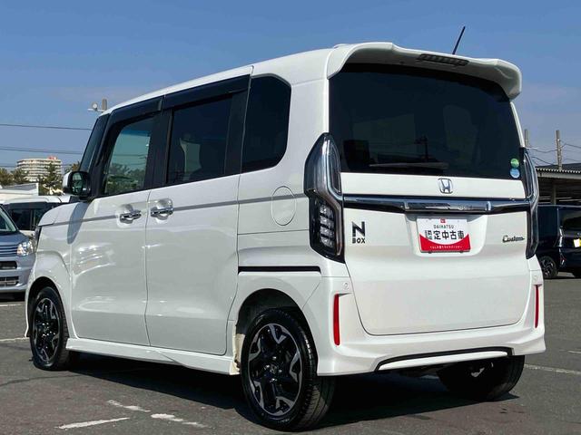 Ｎ−ＢＯＸカスタムＧ・Ｌターボホンダセンシング４ＷＤ　ターボ　８型ナビ／ＴＶ／ＤＶＤ／ＢＴ／ＵＳＢ　バックカメラ　ＥＴＣ　パドルシフト　ＬＥＤヘッドライト　オートライト　シートヒーター　衝突軽減ブレーキ　前後コーナーセンサー　ハーフシェイドガラス（千葉県）の中古車