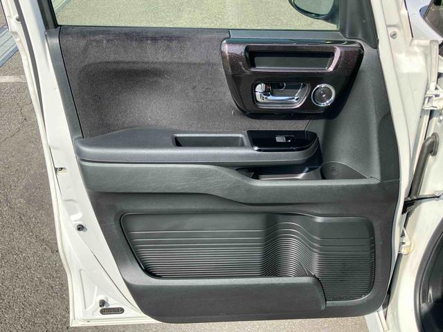 Ｎ−ＢＯＸカスタムＧ・Ｌターボホンダセンシング４ＷＤ　ターボ　８型ナビ／ＴＶ／ＤＶＤ／ＢＴ／ＵＳＢ　バックカメラ　ＥＴＣ　パドルシフト　ＬＥＤヘッドライト　オートライト　シートヒーター　衝突軽減ブレーキ　前後コーナーセンサー　ハーフシェイドガラス（千葉県）の中古車