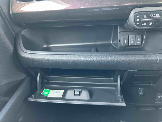 Ｎ−ＢＯＸカスタムＧ・Ｌターボホンダセンシング４ＷＤ　ターボ　８型ナビ／ＴＶ／ＤＶＤ／ＢＴ／ＵＳＢ　バックカメラ　ＥＴＣ　パドルシフト　ＬＥＤヘッドライト　オートライト　シートヒーター　衝突軽減ブレーキ　前後コーナーセンサー　ハーフシェイドガラス（千葉県）の中古車