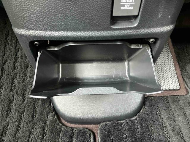 Ｎ−ＢＯＸカスタムＧ・Ｌターボホンダセンシング４ＷＤ　ターボ　８型ナビ／ＴＶ／ＤＶＤ／ＢＴ／ＵＳＢ　バックカメラ　ＥＴＣ　パドルシフト　ＬＥＤヘッドライト　オートライト　シートヒーター　衝突軽減ブレーキ　前後コーナーセンサー　ハーフシェイドガラス（千葉県）の中古車