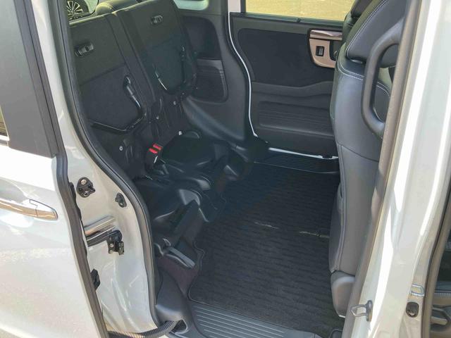 Ｎ−ＢＯＸカスタムＧ・Ｌターボホンダセンシング４ＷＤ　ターボ　８型ナビ／ＴＶ／ＤＶＤ／ＢＴ／ＵＳＢ　バックカメラ　ＥＴＣ　パドルシフト　ＬＥＤヘッドライト　オートライト　シートヒーター　衝突軽減ブレーキ　前後コーナーセンサー　ハーフシェイドガラス（千葉県）の中古車