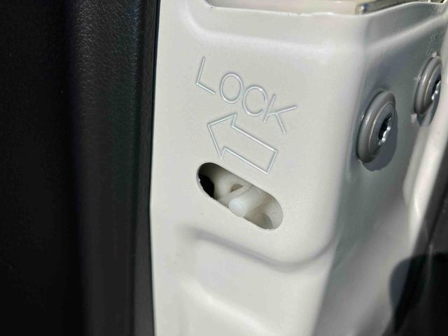 ムーヴカスタム RS ハイパーSAターボ ナビ/TV/BT/USB/DVD バックカメラ LEDヘッドライト オートライト トップシェイドガラス 革巻きハンドル ステアリングリモコン キーフリーシステム 盗難防止警報 アルミホイール(千葉県)の中古車