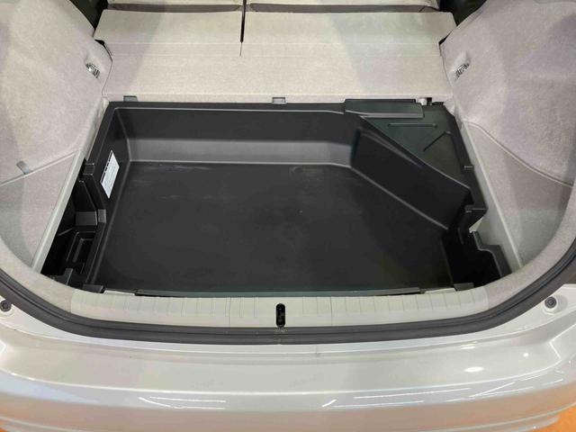 プリウスＳツーリングセレクションＨＤＤフルセグナビ　ブルートゥース対応　ビルトインＥＴＣ　センターコンソール下イルミネーション　リヤトノカバー　テレスコピックステアリング　バニティーミラー．照明付き左右サンバイザー（千葉県）の中古車