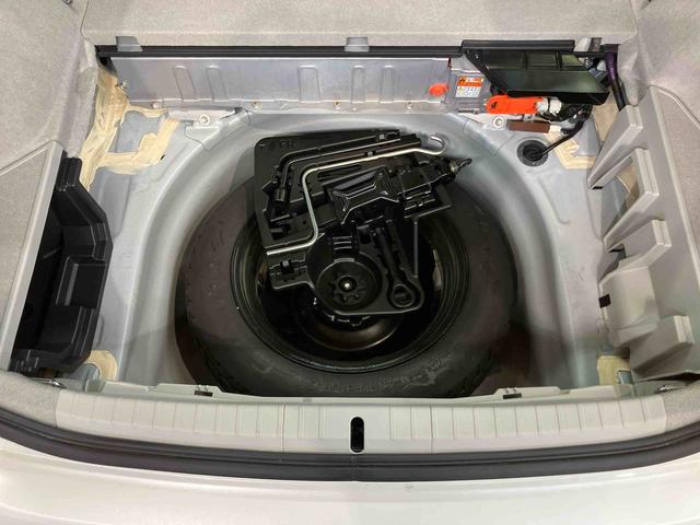 プリウスＳツーリングセレクションＨＤＤフルセグナビ　ブルートゥース対応　ビルトインＥＴＣ　センターコンソール下イルミネーション　リヤトノカバー　テレスコピックステアリング　バニティーミラー．照明付き左右サンバイザー（千葉県）の中古車