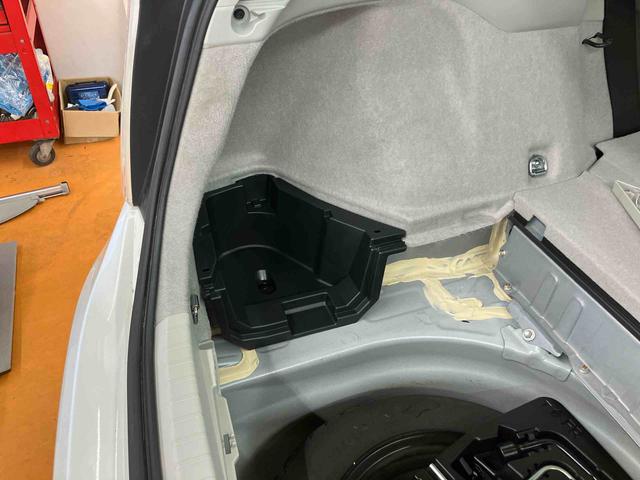 プリウスＳツーリングセレクションＨＤＤフルセグナビ　ブルートゥース対応　ビルトインＥＴＣ　センターコンソール下イルミネーション　リヤトノカバー　テレスコピックステアリング　バニティーミラー．照明付き左右サンバイザー（千葉県）の中古車