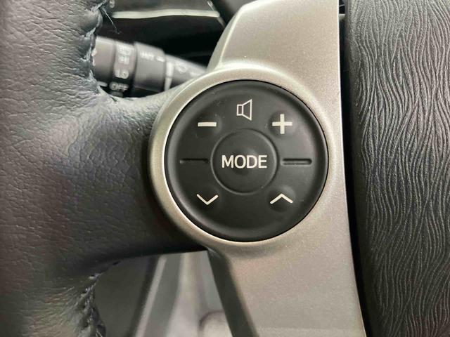 プリウスＳツーリングセレクションＨＤＤフルセグナビ　ブルートゥース対応　ビルトインＥＴＣ　センターコンソール下イルミネーション　リヤトノカバー　テレスコピックステアリング　バニティーミラー．照明付き左右サンバイザー（千葉県）の中古車