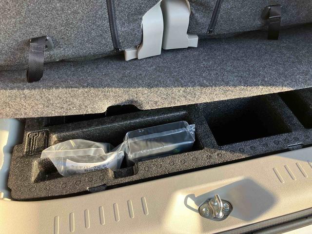 タントLCDラジオチューナー USB接続 AUX接続 横滑り防止装置 アイドリングストップ マニュアルレベリング機能付ハロゲンヘッドライト キーレスエントリー 運転席シートバックポケット ショッピングフック(千葉県)の中古車