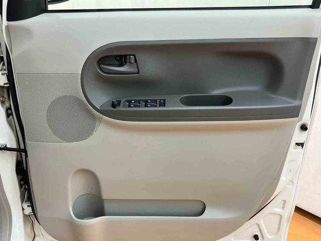 タントLCDラジオチューナー USB接続 AUX接続 横滑り防止装置 アイドリングストップ マニュアルレベリング機能付ハロゲンヘッドライト キーレスエントリー 運転席シートバックポケット ショッピングフック(千葉県)の中古車