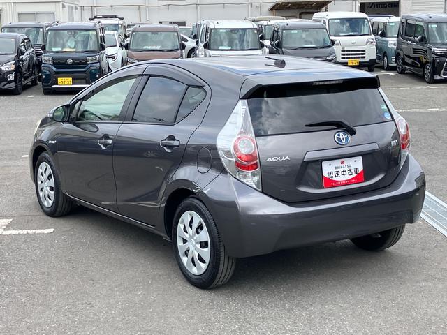 アクアＧブラックソフトレザーセレクションナビ／ＢＴ／ＴＶ／ＣＤ／Ｂカメラ　前後シート合成皮革表皮　ドアミラーウインカー　プッシュボタンスターター　オートエアコン　電動格納ドアミラー　オートライト　運転席シートリフター（千葉県）の中古車
