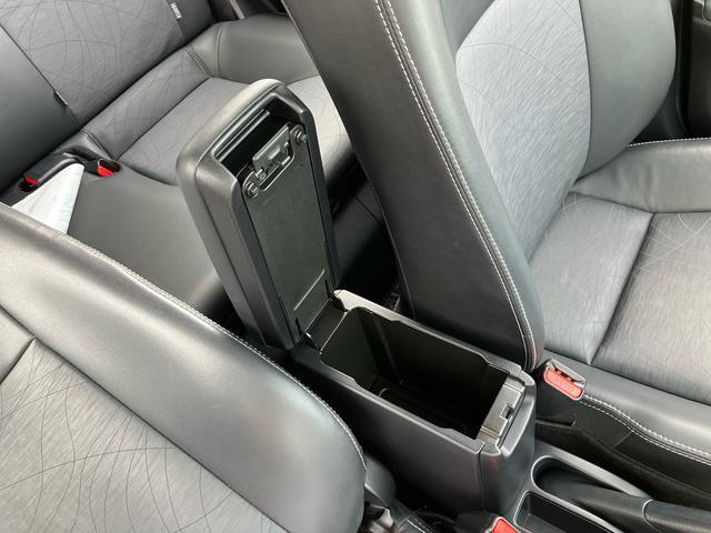 アクアＧブラックソフトレザーセレクションナビ／ＢＴ／ＴＶ／ＣＤ／Ｂカメラ　前後シート合成皮革表皮　ドアミラーウインカー　プッシュボタンスターター　オートエアコン　電動格納ドアミラー　オートライト　運転席シートリフター（千葉県）の中古車