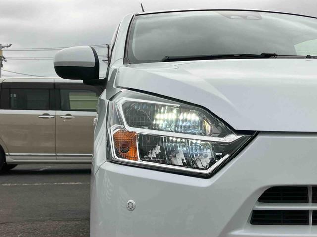 ミライースX SAIII衝突被害軽減ブレーキ LEDヘッドランプ オートライト オートハイビーム スモークガラス 電動格納ドアミラー 前後コーナーセンサー アイドリングストップ サイドレバー式駐車ブレーキ キーレスエントリー(千葉県)の中古車
