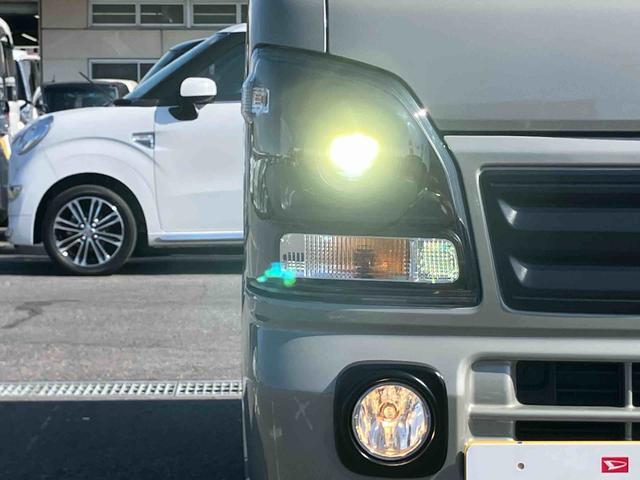 スーパーキャリイＸリミテッドナビ／ＢＴ／ＵＳＢ／ラジオ　４ＷＤ　５速ＭＴ　前後ドラレコ　荷台三方開　ＬＥＤ荷台作業灯　リヤスモークガラス　デフロック　ＬＥＤヘッドランプ　オートライト　サイドレバー式駐車ブレーキ　アシストグリップ（千葉県）の中古車
