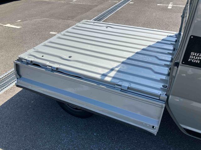 スーパーキャリイＸリミテッドナビ／ＢＴ／ＵＳＢ／ラジオ　４ＷＤ　５速ＭＴ　前後ドラレコ　荷台三方開　ＬＥＤ荷台作業灯　リヤスモークガラス　デフロック　ＬＥＤヘッドランプ　オートライト　サイドレバー式駐車ブレーキ　アシストグリップ（千葉県）の中古車