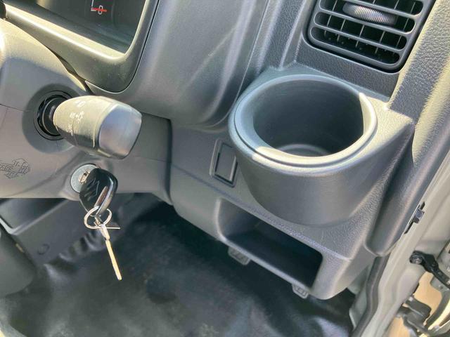 スーパーキャリイＸリミテッドナビ／ＢＴ／ＵＳＢ／ラジオ　４ＷＤ　５速ＭＴ　前後ドラレコ　荷台三方開　ＬＥＤ荷台作業灯　リヤスモークガラス　デフロック　ＬＥＤヘッドランプ　オートライト　サイドレバー式駐車ブレーキ　アシストグリップ（千葉県）の中古車