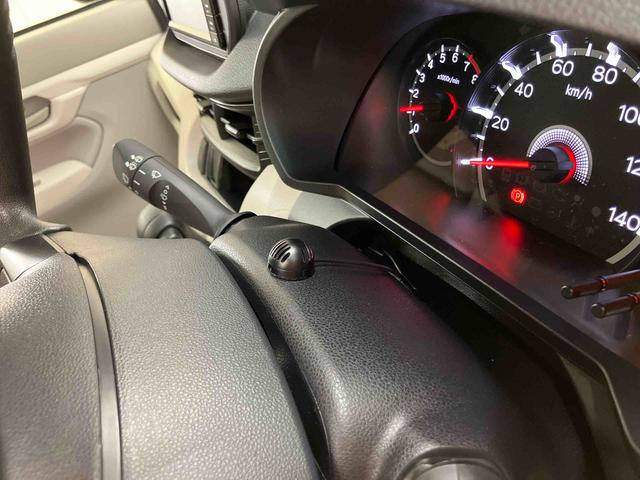 ムーヴＬ　ＳＡIIIフルセグナビ　ＵＳＢ接続　ブルートゥース対応　オートライト　オートハイビーム　キーレスエントリー　マニュアルレベリング機能付ハロゲンヘッドライト　シートベルトアンカーアジャスター　アイドリングストップ（千葉県）の中古車