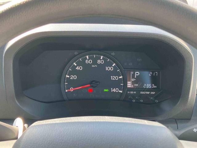 ハイゼットトラックエクストラ４ＷＤ　ＣＶＴ　荷台三方開　リヤ４枚リーフ　ＬＥＤ荷台作業灯　リヤデフロック　バッテリーカバー　ハロゲンヘッドランプ　大型ヘッドレスト　サイドレバー駐車ブレーキ　アシストグリップ　衝突被害軽減ブレーキ（千葉県）の中古車