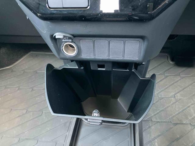 トールカスタムＧ９型ディスプレイオーディオ／ＴＶ／ＢＴ／ＵＳＢ　バックカメラ　全車速追従クルコン　ＬＥＤヘッドライト　オートライト　スマアシ　コーナーセンサー　電動駐車ブレーキ　キーフリー　革巻きステアリング　アルミ（千葉県）の中古車