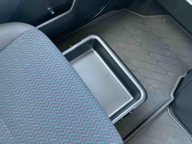 トールカスタムＧ９型ディスプレイオーディオ／ＴＶ／ＢＴ／ＵＳＢ　バックカメラ　全車速追従クルコン　ＬＥＤヘッドライト　オートライト　スマアシ　コーナーセンサー　電動駐車ブレーキ　キーフリー　革巻きステアリング　アルミ（千葉県）の中古車