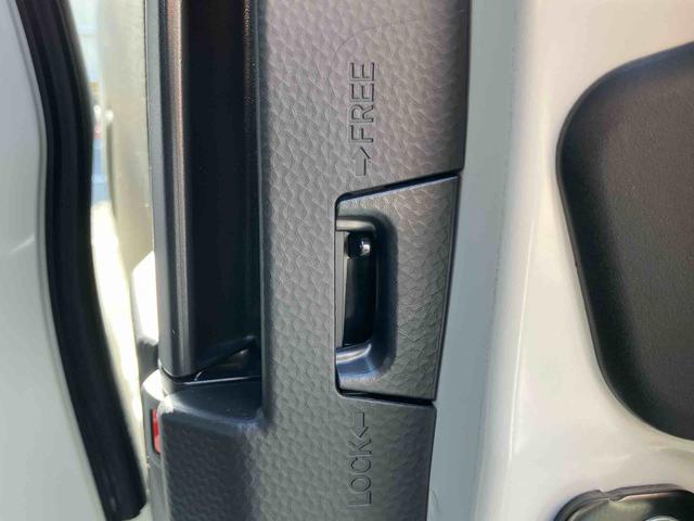 トールカスタムＧ　ターボターボ　９型ナビ／ＴＶ／ＤＶＤ／ＢＴ／ＵＳＢ　バックカメラ　全車速追従クルコン　ＬＥＤヘッドライト　オートライト　オートハイビーム　スマアシ　前後コーナーセンサー　電動駐車ブレーキ　キーフリー　アルミ（千葉県）の中古車