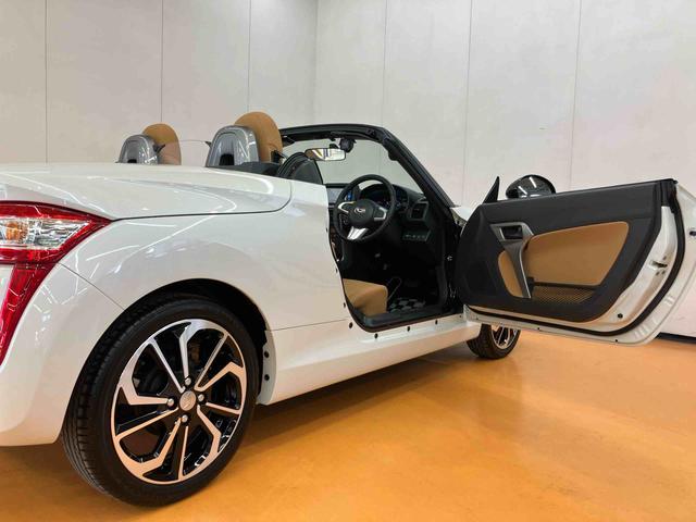 コペンローブバックカメラ連動フルセグナビ　ＵＳＢ接続　ブルートゥース対応　ＴＶナビキット　センターコンソール内ＥＴＣ　ドライブレコーダー　シートヒーター　アイドリングストップ　オートライト　横滑り防止装置（千葉県）の中古車