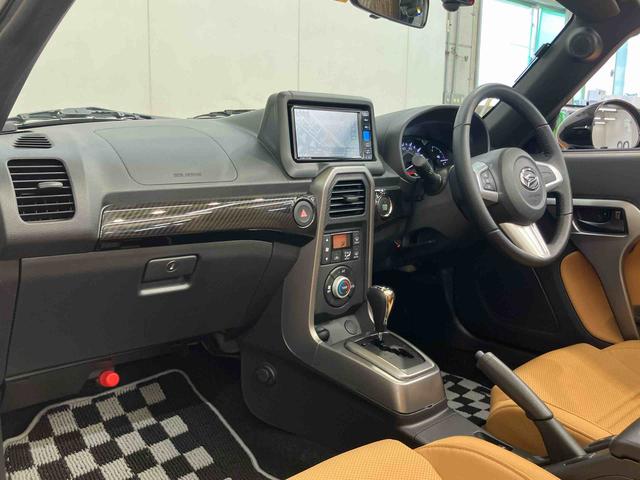 コペンローブバックカメラ連動フルセグナビ　ＵＳＢ接続　ブルートゥース対応　ＴＶナビキット　センターコンソール内ＥＴＣ　ドライブレコーダー　シートヒーター　アイドリングストップ　オートライト　横滑り防止装置（千葉県）の中古車