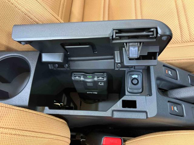 コペンローブバックカメラ連動フルセグナビ　ＵＳＢ接続　ブルートゥース対応　ＴＶナビキット　センターコンソール内ＥＴＣ　ドライブレコーダー　シートヒーター　アイドリングストップ　オートライト　横滑り防止装置（千葉県）の中古車