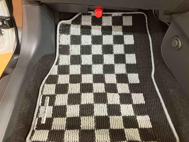 コペンローブバックカメラ連動フルセグナビ　ＵＳＢ接続　ブルートゥース対応　ＴＶナビキット　センターコンソール内ＥＴＣ　ドライブレコーダー　シートヒーター　アイドリングストップ　オートライト　横滑り防止装置（千葉県）の中古車