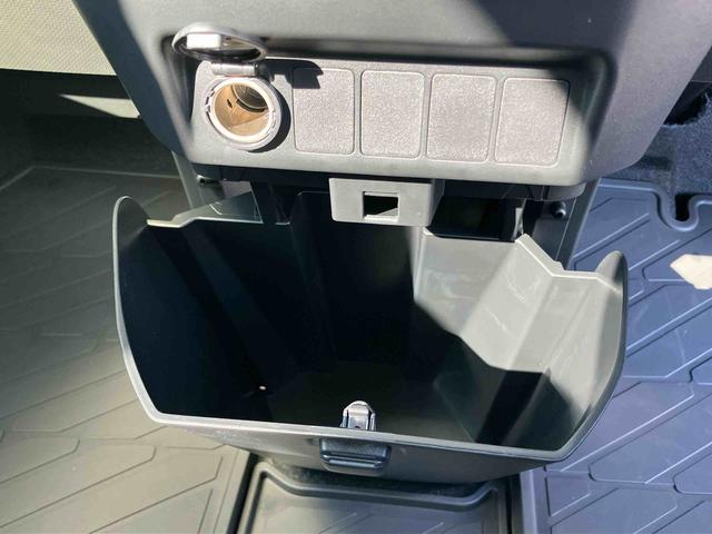 トールカスタムＧ９型ディスプレイオーディオ／ＴＶ／ＢＴ／ＵＳＢ　バックカメラ　全車速追従クルコン　ＬＥＤヘッドライト　オートライト　ＡＤＢ　革巻きハンドル　スマアシ　前後コーナーセンサ　電動駐車ブレーキ　キーフリー（千葉県）の中古車