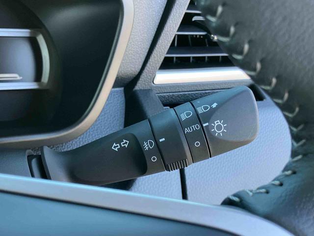 トールカスタムＧ９型ディスプレイオーディオ／ＴＶ／ＢＴ／ＵＳＢ　バックカメラ　全車速追従クルコン　ＬＥＤヘッドライト　オートライト　ＡＤＢ　革巻きハンドル　スマアシ　前後コーナーセンサ　電動駐車ブレーキ　キーフリー（千葉県）の中古車