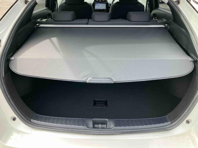 プリウスSセーフティプラスハイブリッド HDU ナビ/地デジ/BT/DVD バックカメラ ETC ドラレコ 全車速追従クルコン LEDヘッドライト オートライト オートハイビーム 衝突被害軽減ブレーキ 前後クリアランスセンサー(千葉県)の中古車