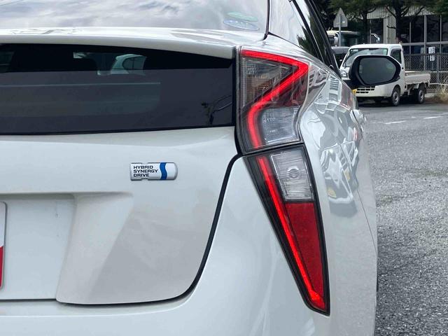 プリウスSセーフティプラスハイブリッド HDU ナビ/地デジ/BT/DVD バックカメラ ETC ドラレコ 全車速追従クルコン LEDヘッドライト オートライト オートハイビーム 衝突被害軽減ブレーキ 前後クリアランスセンサー(千葉県)の中古車