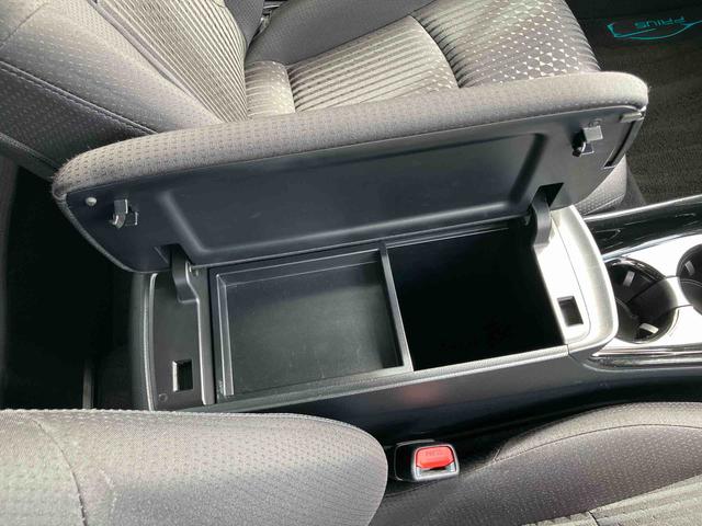 プリウスSセーフティプラスハイブリッド HDU ナビ/地デジ/BT/DVD バックカメラ ETC ドラレコ 全車速追従クルコン LEDヘッドライト オートライト オートハイビーム 衝突被害軽減ブレーキ 前後クリアランスセンサー(千葉県)の中古車