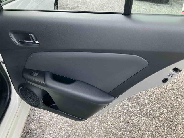 プリウスSセーフティプラスハイブリッド HDU ナビ/地デジ/BT/DVD バックカメラ ETC ドラレコ 全車速追従クルコン LEDヘッドライト オートライト オートハイビーム 衝突被害軽減ブレーキ 前後クリアランスセンサー(千葉県)の中古車