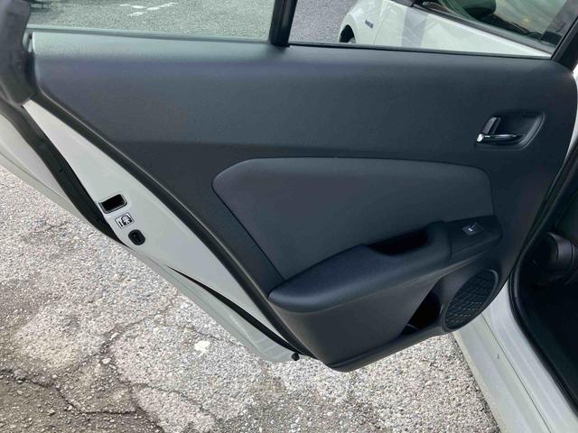 プリウスSセーフティプラスハイブリッド HDU ナビ/地デジ/BT/DVD バックカメラ ETC ドラレコ 全車速追従クルコン LEDヘッドライト オートライト オートハイビーム 衝突被害軽減ブレーキ 前後クリアランスセンサー(千葉県)の中古車