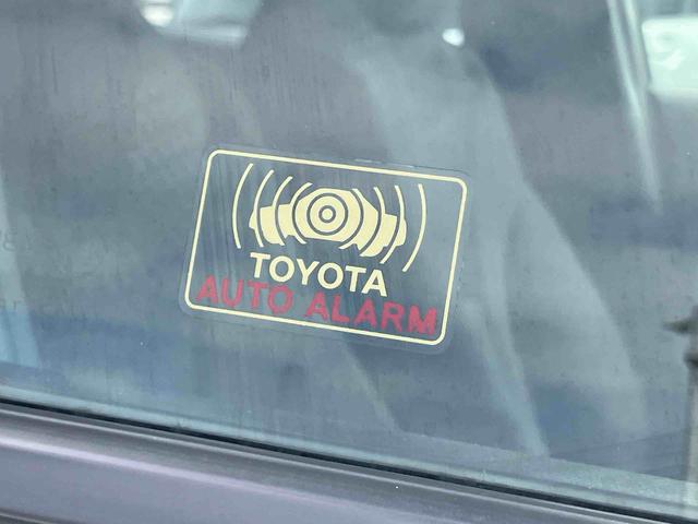 プリウスSセーフティプラスハイブリッド HDU ナビ/地デジ/BT/DVD バックカメラ ETC ドラレコ 全車速追従クルコン LEDヘッドライト オートライト オートハイビーム 衝突被害軽減ブレーキ 前後クリアランスセンサー(千葉県)の中古車