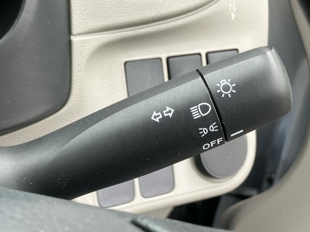 ピクシスエポックＬデジタルメーター　アイドリングストップ　盗難防止アラーム　サイドレバー式駐車ブレーキ　キーレスエントリー　マニュアルエアコン　パワーウィンドウ　ボディー同色ドアミラー　ハロゲンヘッドランプ（千葉県）の中古車