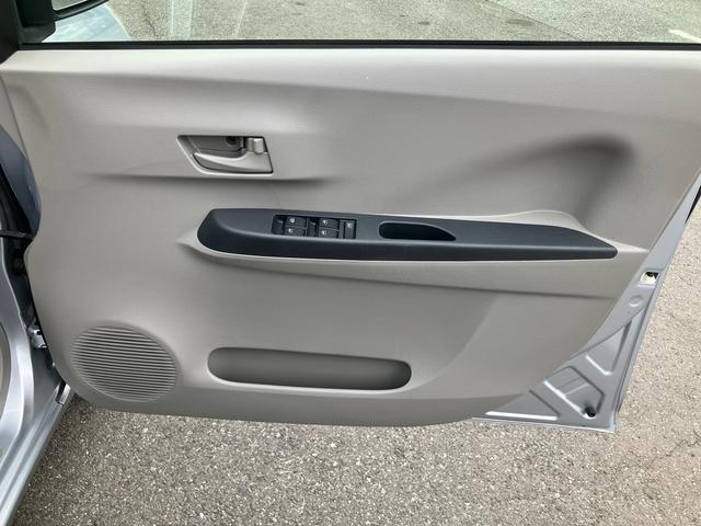 ピクシスエポックＬデジタルメーター　アイドリングストップ　盗難防止アラーム　サイドレバー式駐車ブレーキ　キーレスエントリー　マニュアルエアコン　パワーウィンドウ　ボディー同色ドアミラー　ハロゲンヘッドランプ（千葉県）の中古車