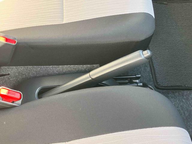 ミライースＬ　ＳＡIIIＣＤチューナー：ＡＭ／ＦＭラジオ　ＡＵＸ　衝突被害軽減ブレーキ　ハロゲンヘッドランプ　オートライト　オートハイビーム　前後コーナーセンサー　盗難防止警報　サイドレバー式駐車ブレーキ　デジタルメーター（千葉県）の中古車