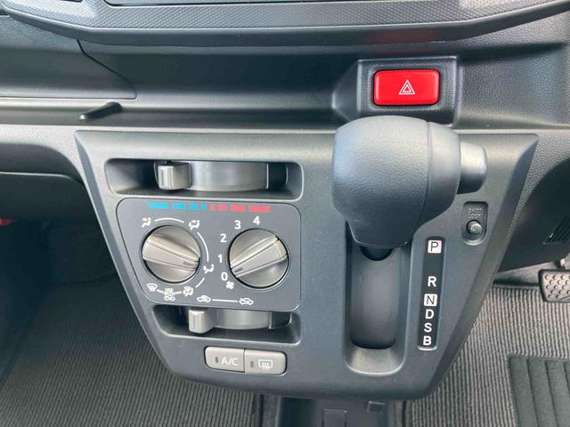 ミライースＬ　ＳＡIIIＣＤチューナー：ＡＭ／ＦＭラジオ　ＡＵＸ　衝突被害軽減ブレーキ　ハロゲンヘッドランプ　オートライト　オートハイビーム　前後コーナーセンサー　盗難防止警報　サイドレバー式駐車ブレーキ　デジタルメーター（千葉県）の中古車