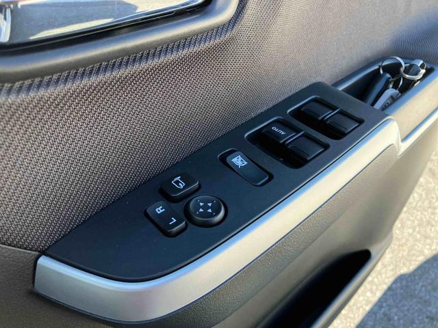 ソリオハイブリッドＭＺＳＤナビゲーション　ＣＤ　ＤＶＤ　パノラマカメラ　ドライブレコーダー　ＥＴＣ車載器　衝突回避支援ブレーキ　横滑り防止装置　アイドリングストップ　両側電動スライドドア　プッシュボタンスタート（千葉県）の中古車