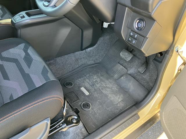 タフトＧターボターボ　ガラスルーフ　ルーフレール　ナビ／ＴＶ／ＤＶＤ／ＢＴ／ＵＳＢ　Ｂカメラ　前後ドラレコ　ＥＴＣ　ＬＥＤヘッドランプ　オートライト　シートヒーター　コ−ナ−センサー　電動駐車ブレーキ　キーフリー（千葉県）の中古車