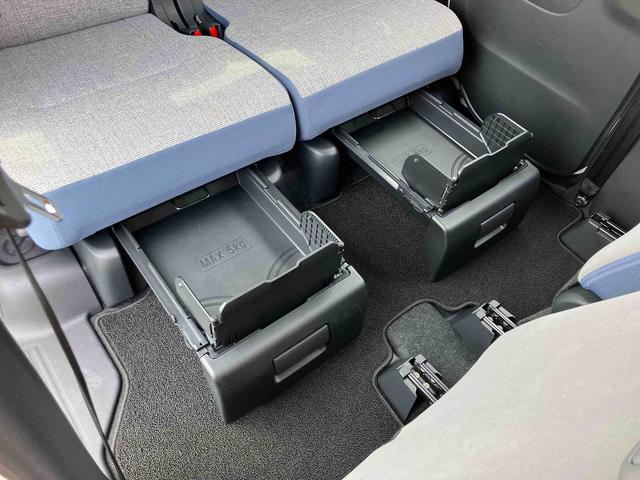 ムーヴキャンバスストライプスＧナビ／ＢＴ／ＴＶ／ＤＩＳＣ／バックカメラ／ステアリングスイッチ　両側パワスラ　ＬＥＤヘッド／フォグランプ　シートヒーター　保温カップホルダー　電動駐車ブレーキ　置きラクＢＯＸ　衝突被害軽減ブレーキ（千葉県）の中古車