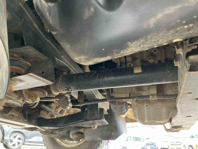 ハイゼットトラックスタンダード　農用スペシャル４ＷＤ　５ＭＴ　４枚リーフ　荷台三方開　荷台作業灯　リヤゲートチェーン　バッテリーカバー　リヤデフロック　スピーカー一体型ＡＭ／ＦＭラジオ　マニュアルエアコン　パワーステアリング　ハロゲンヘッドランプ（千葉県）の中古車