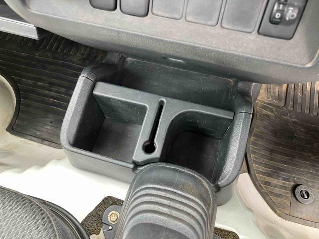 ハイゼットトラックスタンダード　農用スペシャル４ＷＤ　５ＭＴ　４枚リーフ　荷台三方開　荷台作業灯　リヤゲートチェーン　バッテリーカバー　リヤデフロック　スピーカー一体型ＡＭ／ＦＭラジオ　マニュアルエアコン　パワーステアリング　ハロゲンヘッドランプ（千葉県）の中古車