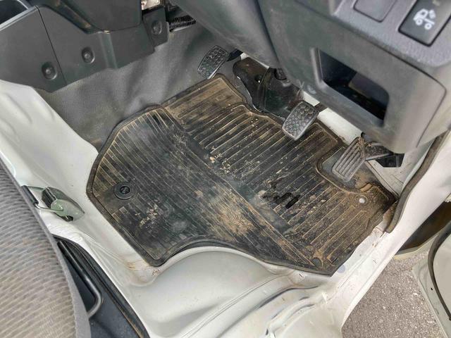 ハイゼットトラックスタンダード　農用スペシャル４ＷＤ　５ＭＴ　４枚リーフ　荷台三方開　荷台作業灯　リヤゲートチェーン　バッテリーカバー　リヤデフロック　スピーカー一体型ＡＭ／ＦＭラジオ　マニュアルエアコン　パワーステアリング　ハロゲンヘッドランプ（千葉県）の中古車