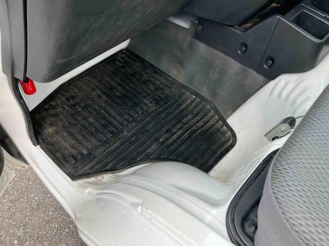 ハイゼットトラックスタンダード　農用スペシャル４ＷＤ　５ＭＴ　４枚リーフ　荷台三方開　荷台作業灯　リヤゲートチェーン　バッテリーカバー　リヤデフロック　スピーカー一体型ＡＭ／ＦＭラジオ　マニュアルエアコン　パワーステアリング　ハロゲンヘッドランプ（千葉県）の中古車