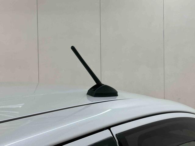 ミライースＸ　ＳＡIIIＣＤラジオチューナー　ＡＵＸ接続　前後コーナーセンサー　オートライト　オートハイビーム　マニュアルレベリング機能付ＬＥＤヘッドライト　アイドリングストップ　バニティーミラー付き左右サンバイザー（千葉県）の中古車