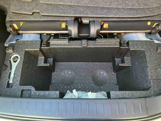 ムーヴカスタム　Ｇバックカメラ連動ワンセグナビ　ＴＶナビキット　ＥＴＣ　オーバーヘッドコンソール　照明．バニティーミラー付き左右サンバイザー　プッシュエンジンスタート　キーフリーシステム　アイドリングストップ（千葉県）の中古車