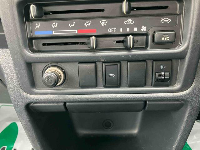 キャリイトラックKCエアコン・パワステ 4WDAM/FMラジオ/4WD/3速オートマチック/ラバーマット/荷台マット/ゲートプロテクター/エアコン/パワーステアリング/バイザー(千葉県)の中古車