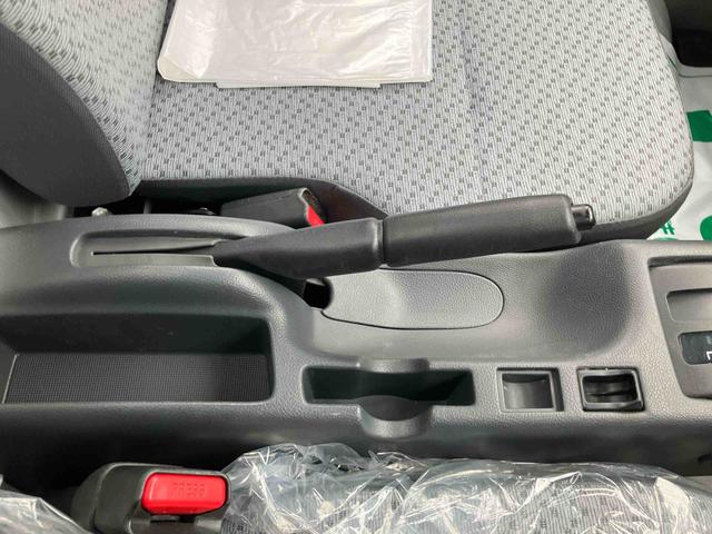 キャリイトラックKCエアコン・パワステ 4WDAM/FMラジオ/4WD/3速オートマチック/ラバーマット/荷台マット/ゲートプロテクター/エアコン/パワーステアリング/バイザー(千葉県)の中古車